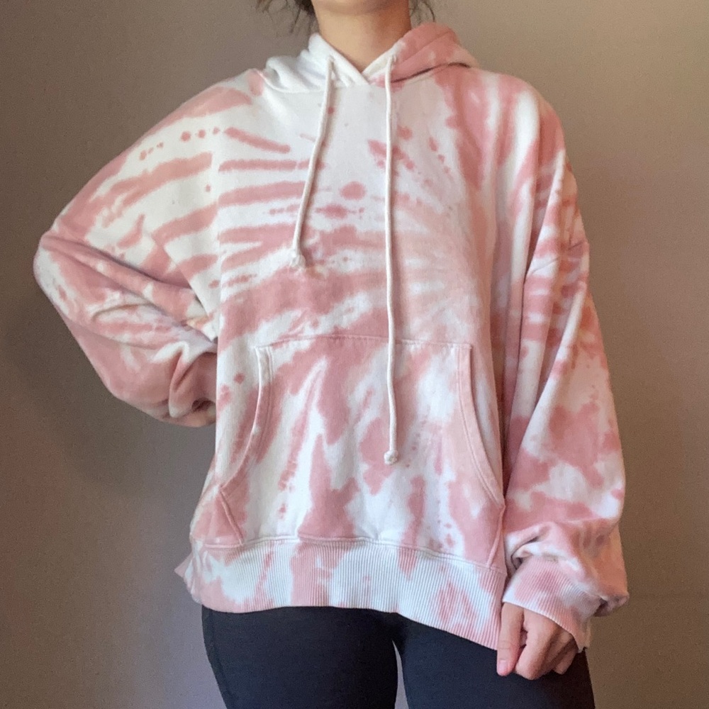 Oversized Cozy Pink Tie Dye Hooded Sweatshirt